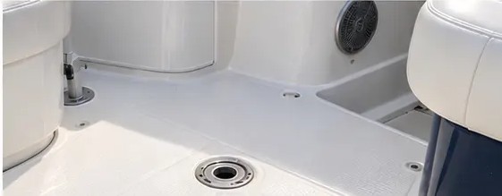 Boat deck spotless after detailing